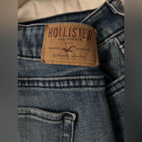 Hollister | Low Rise 0R Bootcut Jeans - Picture 16 of 16